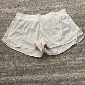 Lululemon Hotty Hot HR White Athletic Shorts 2.5” sz. 12